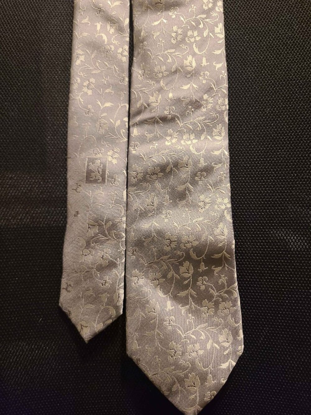 Bugatchi Silver Flower Tie